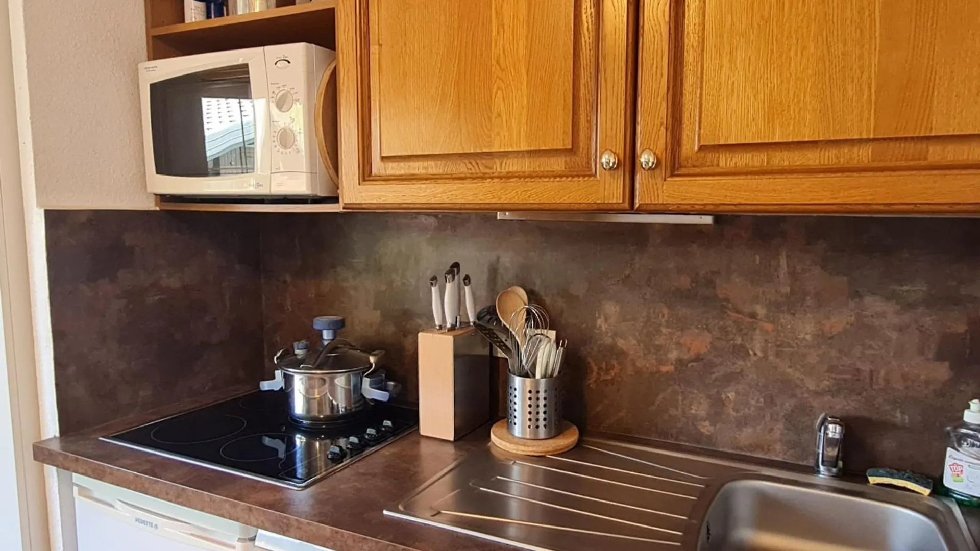 Apartment Studio Chalets D'Or D By Interhome Les Deux Alpes